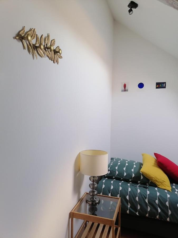 Gite La Maison La Saint-Aubin-d'Aubigne エクステリア 写真